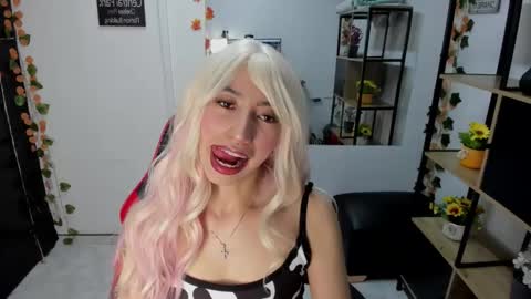 Snapshot of lilith_cooper20 chatting on December 2025 10:37:02 PM lilith cooper20 online show from December 2025 10:37:02 PM