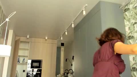 lilith online show from November 2025 09:43:01 AM