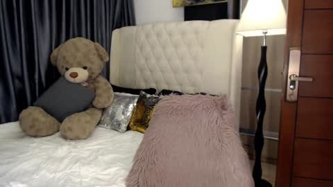 QUEEN LILITH BORBON online show from December 2024 09:33:01 PM