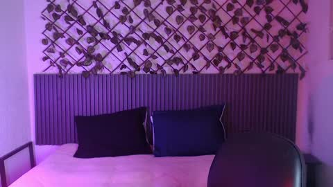 Lilith Patton  online show from December 2025 12:02:02 PM