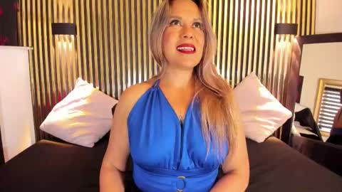   online show from November 2025 07:10:01 PM