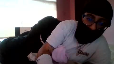 Snapshot of lilithdeicide chatting on December 2025 12:32:01 PM lilithdeicide online show from December 2025 12:32:01 PM