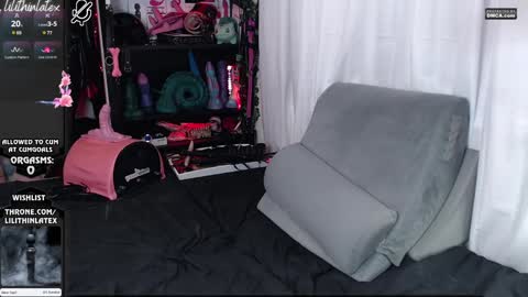 Snapshot of lilithinlatex chatting on January 2025 01:15:01 PM Slave Lilith and Master Metatron online show from January 2025 01:15:01 PM