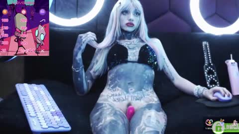 Snapshot of lilithlevis chatting on December 2025 01:48:02 AM Tifon Mary - Indepent model online show from December 2025 01:48:02 AM