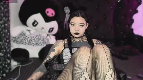   online show from September 2025 02:33:01 AM