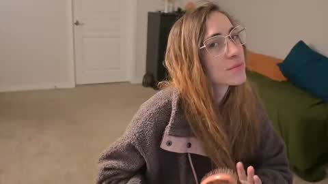 L online show from February 2025 12:20:01 PM