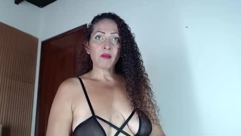 lilithphillis1 online show from December 2025 05:08:02 PM