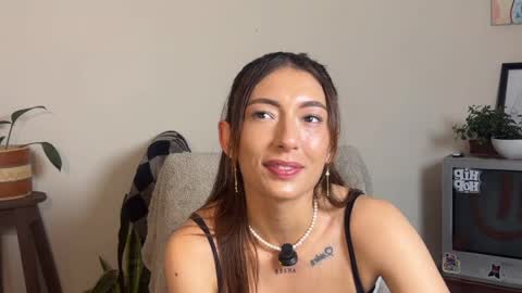 Snapshot of lilithrose_b chatting on June 2026 05:56:01 AM Lele online show from June 2026 05:56:01 AM
