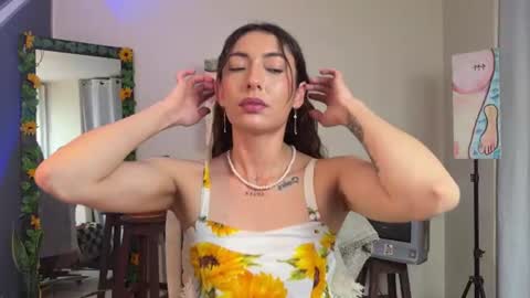 Snapshot of lilithrose_b chatting on July 2026 12:46:01 AM Lele online show from July 2026 12:46:01 AM