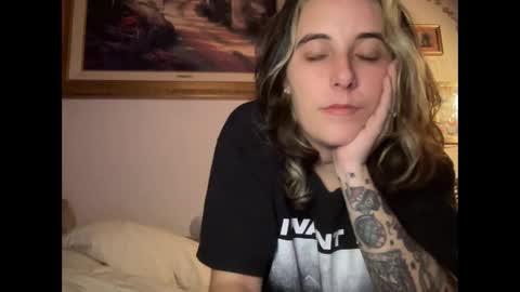 lilldaddysgirl online show from December 2025 05:03:01 AM