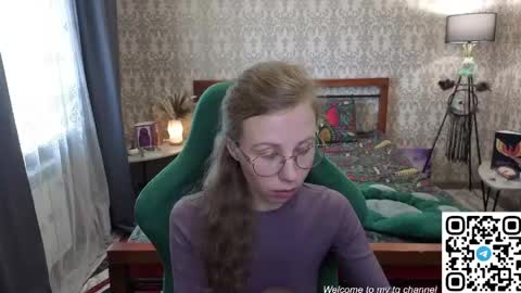 Snapshot of lill_mary chatting on May 2026 05:56:01 AM Maria online show from May 2026 05:56:01 AM
