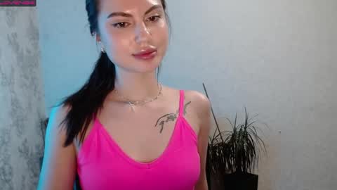 Snapshot of lillalovly chatting on February 2025 12:47:01 PM Lilla online show from February 2025 12:47:01 PM