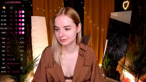 Snapshot of lillian_shine chatting on April 2026 07:50:01 AM Lillian online show from April 2026 07:50:01 AM