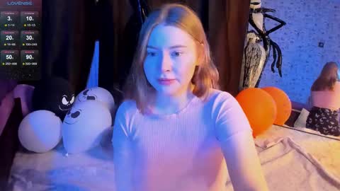 lillie_berry online show from November 2025 04:25:01 AM