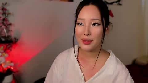 Snapshot of lillie_sun chatting on June 2026 09:30:01 AM lillie_sun online show from June 2026 09:30:01 AM