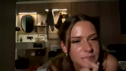 lillilee online show from February 2026 09:52:01 AM