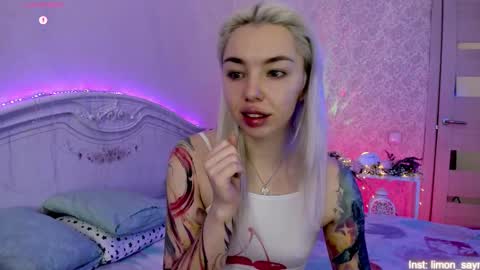 LilliMoore online show from November 2025 11:04:02 PM