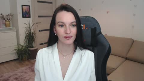 Snapshot of lilliyves chatting on May 2026 05:30:01 PM lilliyves online show from May 2026 05:30:01 PM