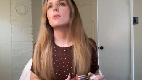 Snapshot of lilly_adams88 chatting on June 2026 10:45:02 PM lilly_adams88 online show from June 2026 10:45:02 PM