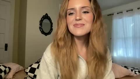 Snapshot of lilly_adams88 chatting on June 2026 11:16:01 PM lilly_adams88 online show from June 2026 11:16:01 PM