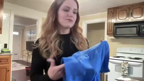 Snapshot of lilly_adams88 chatting on June 2026 08:01:02 PM lilly_adams88 online show from June 2026 08:01:02 PM