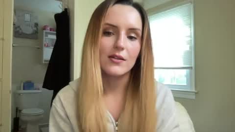 Snapshot of lilly_adams88 chatting on June 2026 11:18:01 PM lilly_adams88 online show from June 2026 11:18:01 PM