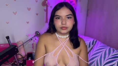 Snapshot of lilly_kinky chatting on April 2026 04:37:01 AM Lilly online show from April 2026 04:37:01 AM