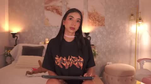 Snapshot of lillythompson_ chatting on June 2026 03:18:02 AM Lilly Thompson online show from June 2026 03:18:02 AM