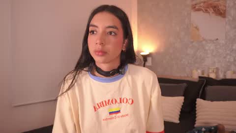 Snapshot of lillythompson_ chatting on June 2026 10:49:02 PM Lilly Thompson online show from June 2026 10:49:02 PM