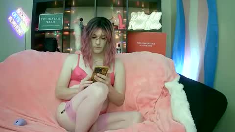 lillyVonT online show from September 2025 11:21:01 PM