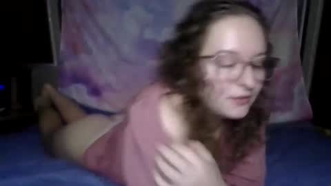 LilPies  online show from December 2024 03:35:01 AM