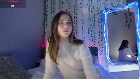 lilu__moon online show from October 2025 07:11:01 AM