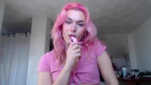 lilvenice7 online show from February 2026 04:19:02 PM