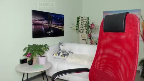 Lily online show from November 2025 04:55:02 AM