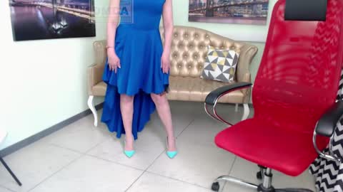 Snapshot of lily_flower7_ chatting on April 2026 05:00:02 AM Lily online show from April 2026 05:00:02 AM