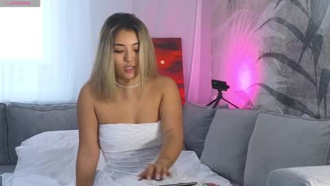 Lily online show from December 2024 07:30:01 AM