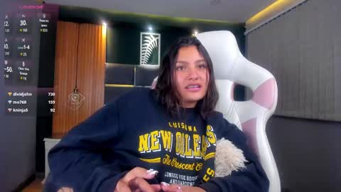 Lily online show from February 2025 10:15:02 AM