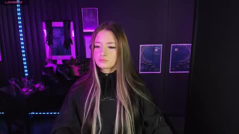 Lily online show from February 2025 01:55:01 PM