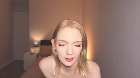 Snapshot of lily_moony chatting on March 2026 10:24:02 PM Lily online show from March 2026 10:24:02 PM