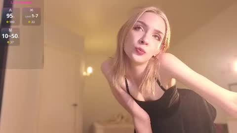 Snapshot of lily_moony chatting on August 2026 11:53:01 PM Lily online show from August 2026 11:53:01 PM