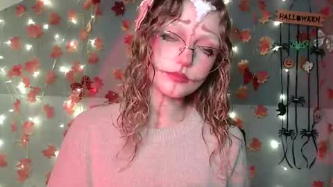 small lily online show from October 2025 03:13:01 PM
