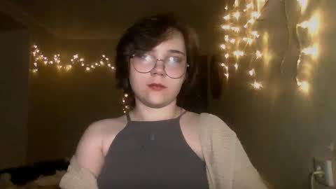 Snapshot of lily_violettt chatting on January 2026 06:33:02 PM Lily online show from January 2026 06:33:02 PM