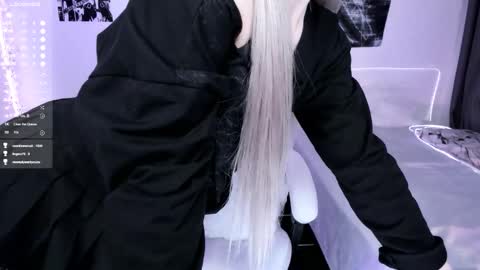 Lily online show from December 2025 02:50:01 AM