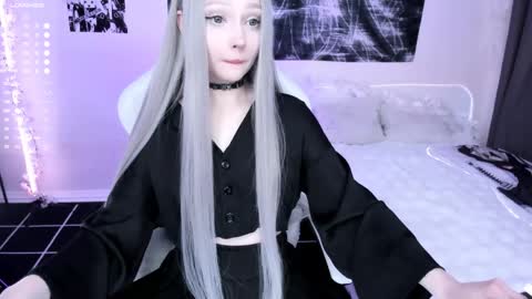 Snapshot of lily_weep chatting on March 2026 05:13:01 AM Lily online show from March 2026 05:13:01 AM