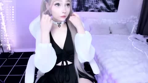 Snapshot of lily_weep chatting on June 2026 12:59:01 AM Lily online show from June 2026 12:59:01 AM
