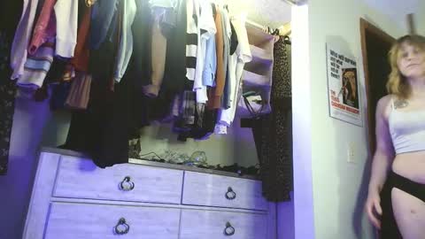 lilybvixen online show from February 2026 02:29:02 AM