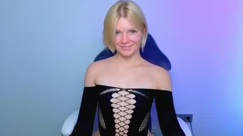 Snapshot of lilydavisss chatting on June 2026 03:53:01 AM lilydavisss online show from June 2026 03:53:01 AM