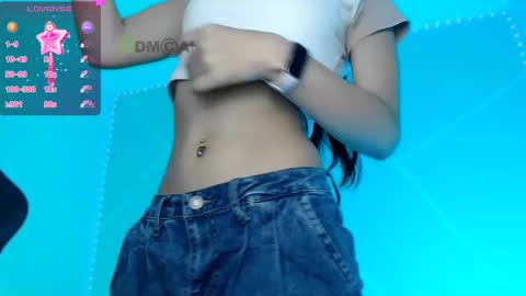 Snapshot of lilylouisee_ chatting on March 2025 01:34:01 PM Liliana louise online show from March 2025 01:34:01 PM