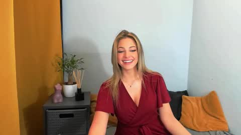 Snapshot of lilylovely26 chatting on February 2025 12:47:02 PM Lily online show from February 2025 12:47:02 PM