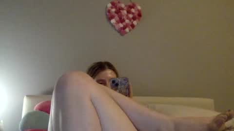 Snapshot of lilymae98 chatting on December 2024 10:36:02 PM LilyMae online show from December 2024 10:36:02 PM